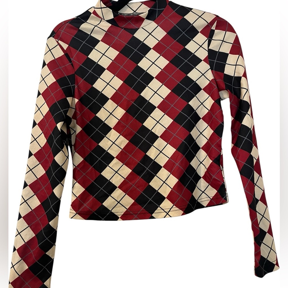 Diamond pattern holiday top
